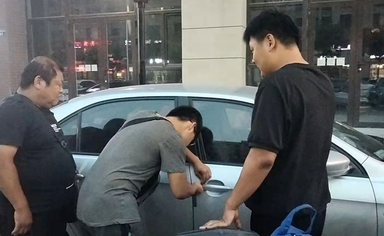 辽宁开锁学校,开锁技术培训,开锁技术学校,学习开锁,开锁学校,开锁电话,学开锁,教开锁,附近开锁培训,附近开锁培训学校,汽车开锁培训,专业开锁培训,开锁培训